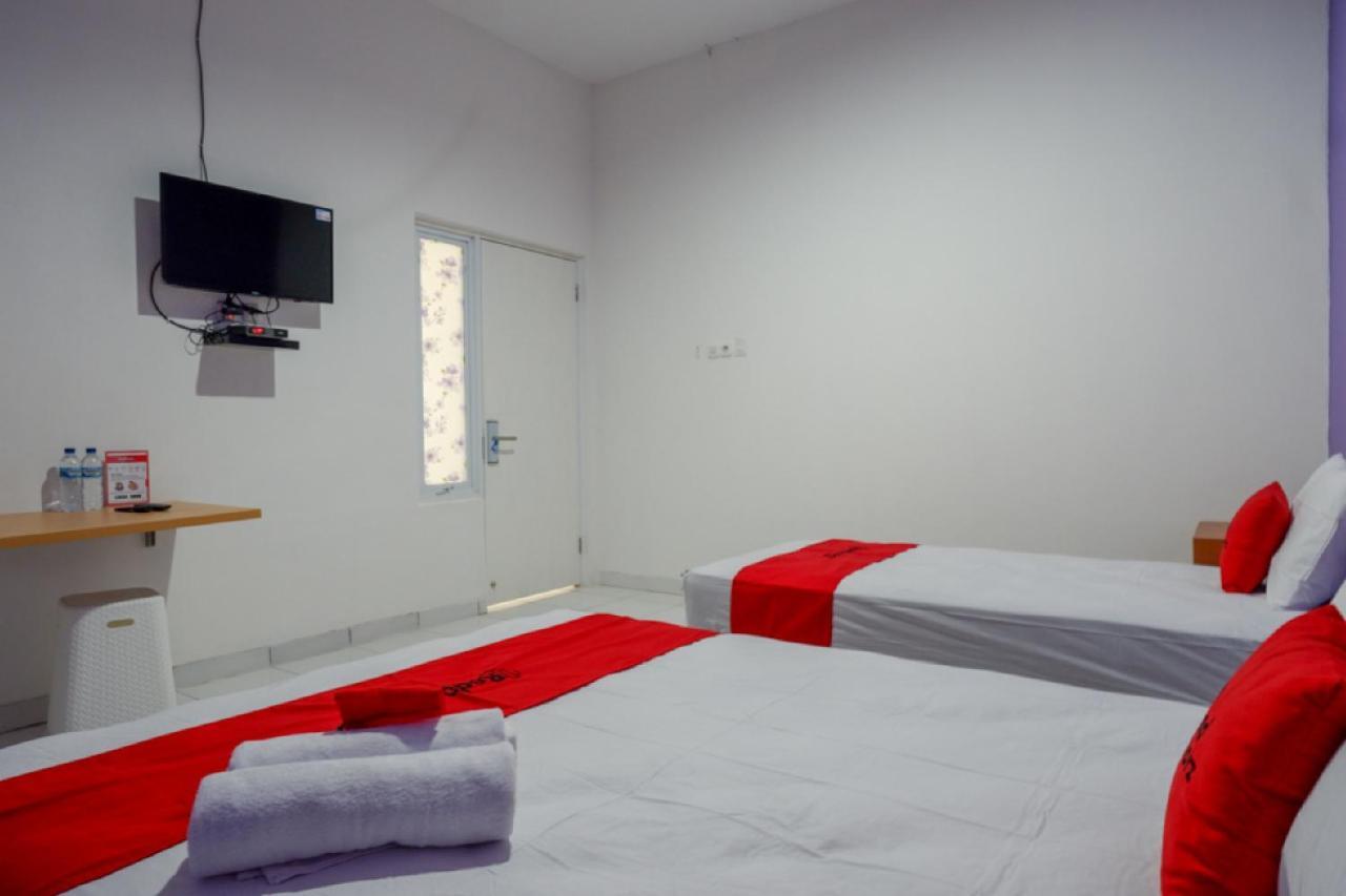 Reddoorz Near Alun Alun Kaliwungu Kendal Brangsong Exterior foto